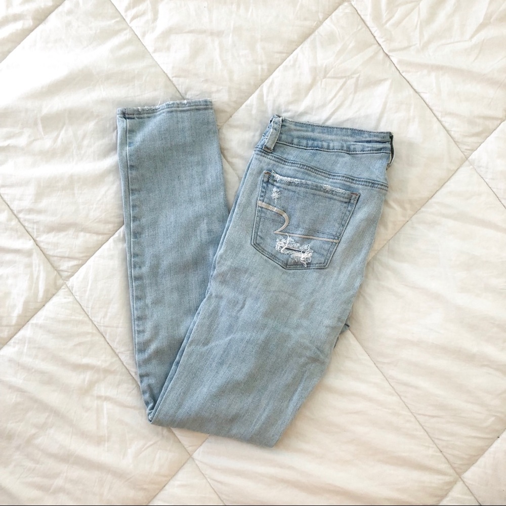 AE Distressed Skinny Jeans